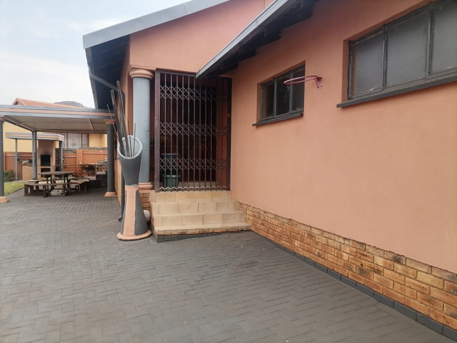 3 Bedroom Property for Sale in Tlhabane West North West